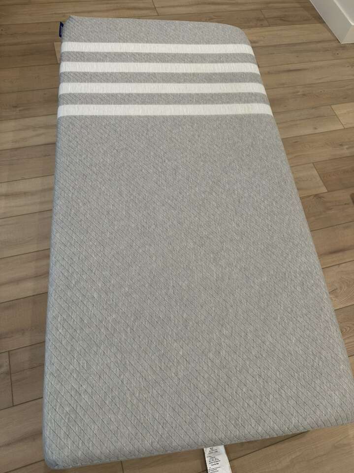 Leesa Sapira Twin Mattress