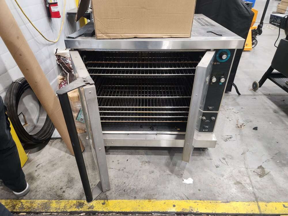 convection oven, restaurant grade. located slc