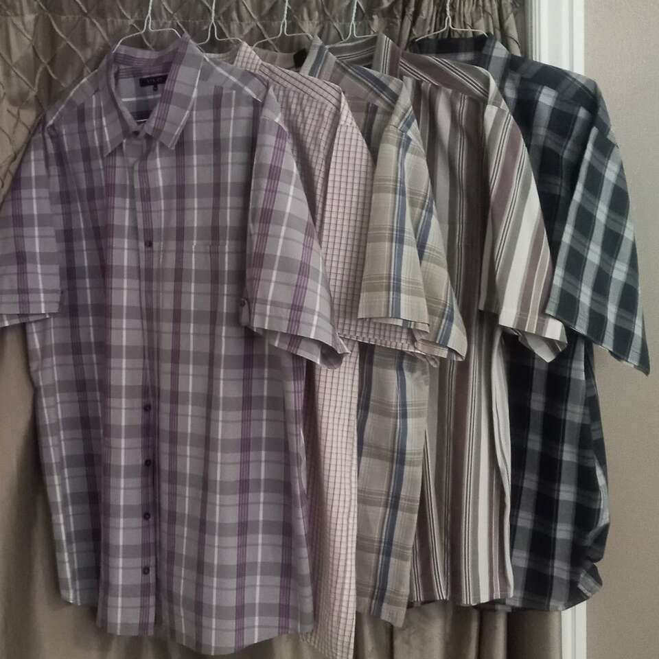 Lot of Five Men's 2XLT short sleeve shirts