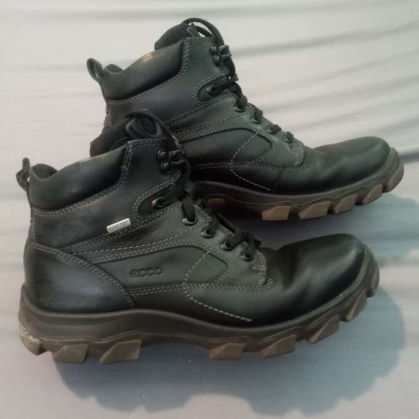 Men's black ecco leather Gore-Tex boots