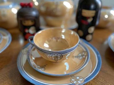 20 Piece Tea Set Made In Japan Includes 2 Dolls