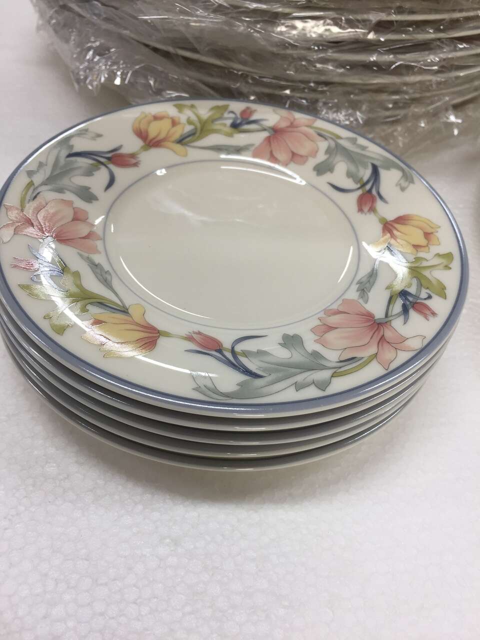 Gorham fine china small plates, NEW