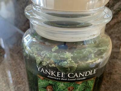 Yankee BALSAM/CEDAR candle 3.7 oz. Smells like a Xmas tree