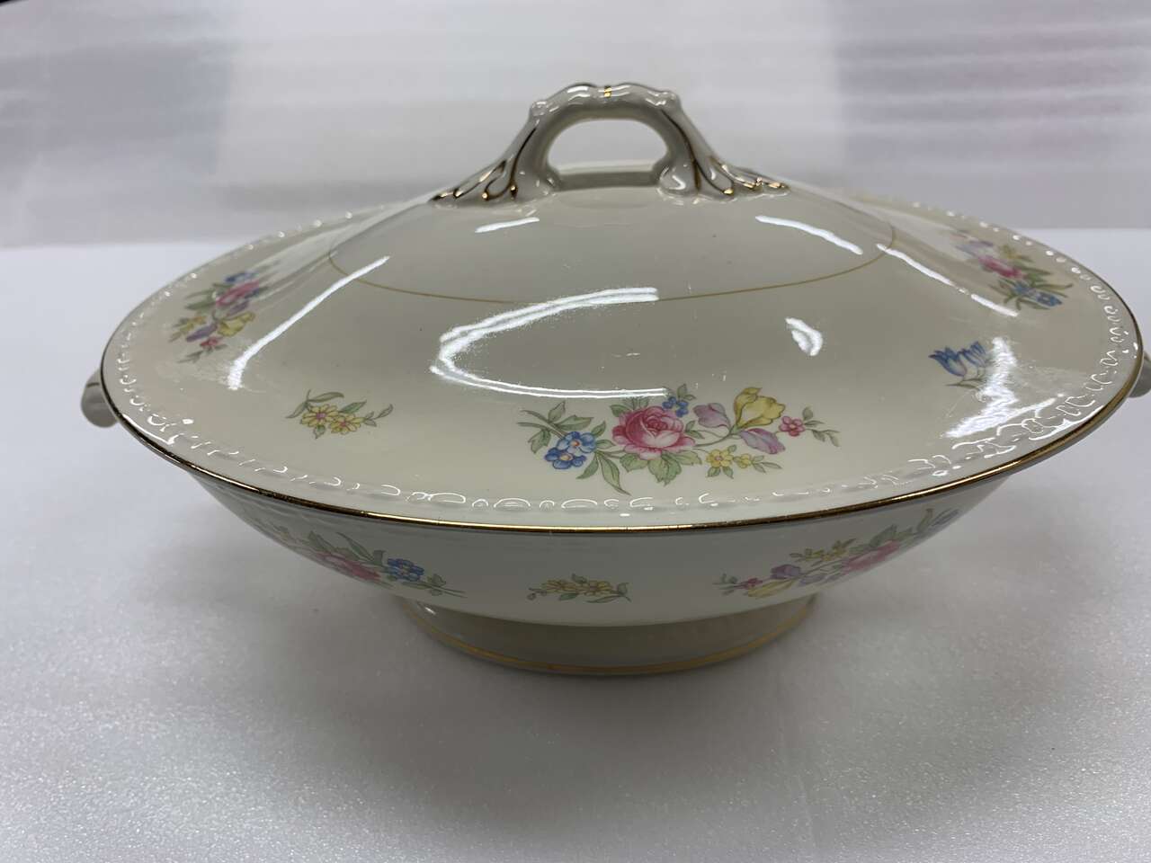 HOMER LAUGHLIN oval handled covered casserole serving dish floral gold trim