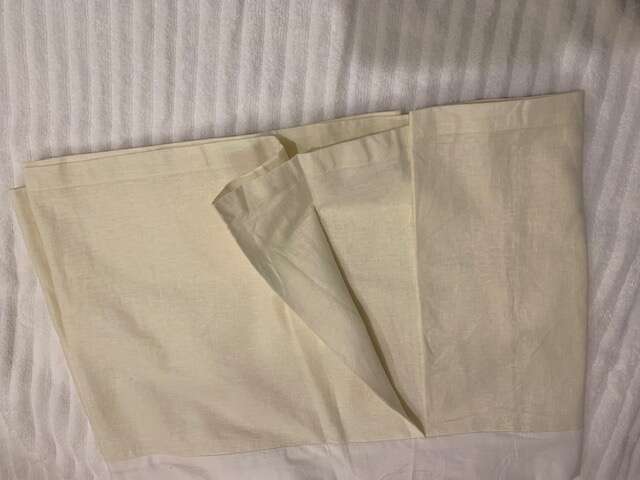 POTTERY BARN Essentials bedskirt TWIN ivory/lt. yellow Linen blend NEW
