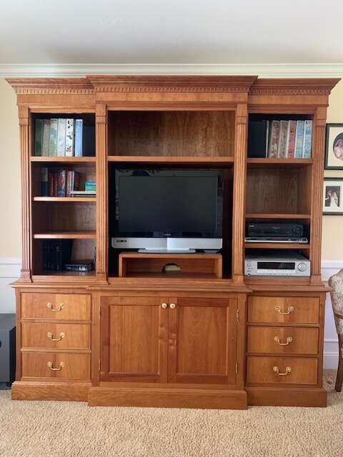 High-end Classical Cherry Entertainment Center Hutch, sturdy, beautiful details, EXC