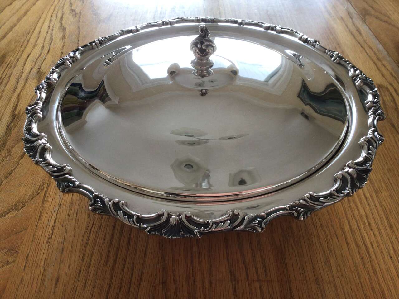ONEIDA Sheffield, ASCOT, SIlverplate covered casserole, EXCELLENT