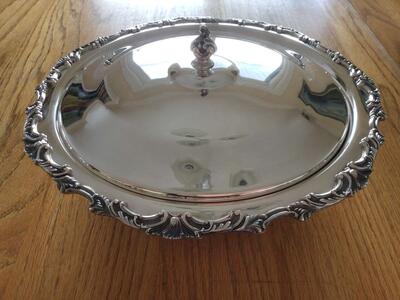 ONEIDA Sheffield, ASCOT, SIlverplate covered casserole, EXCELLENT