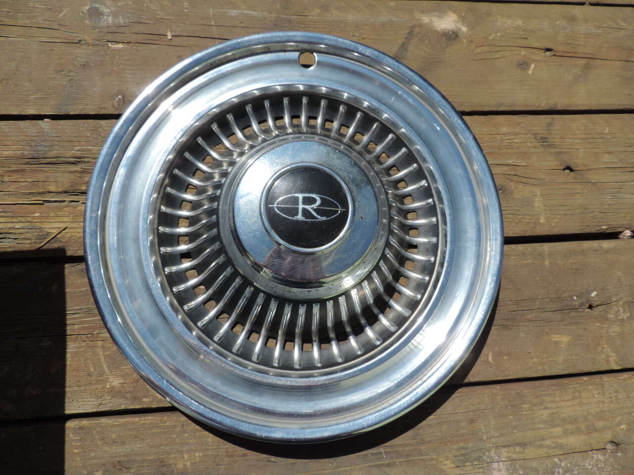 1964 Buick Riveria Hubcap