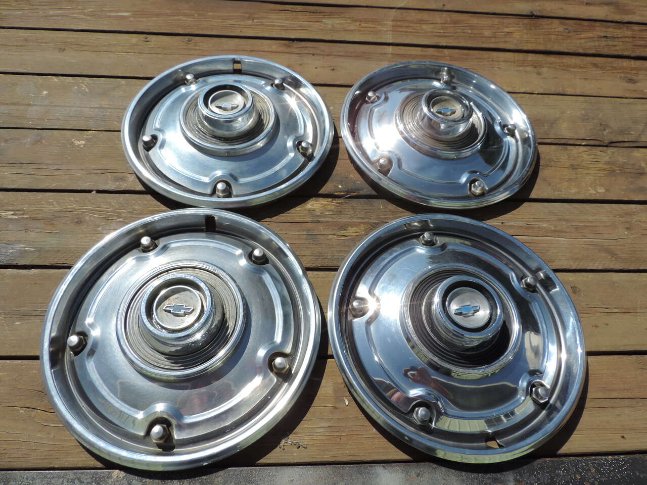 1969-82 Chevrolet Blazer Truck Hubcap Set