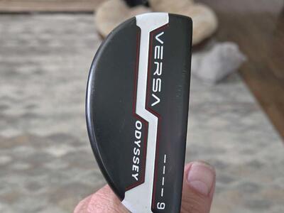 Odyssey versa 9 putter