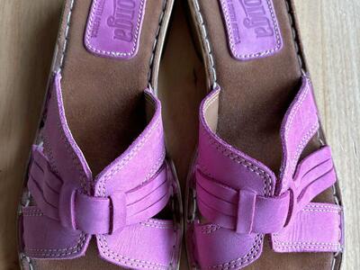 New Tsonga Pink Sandals size 8