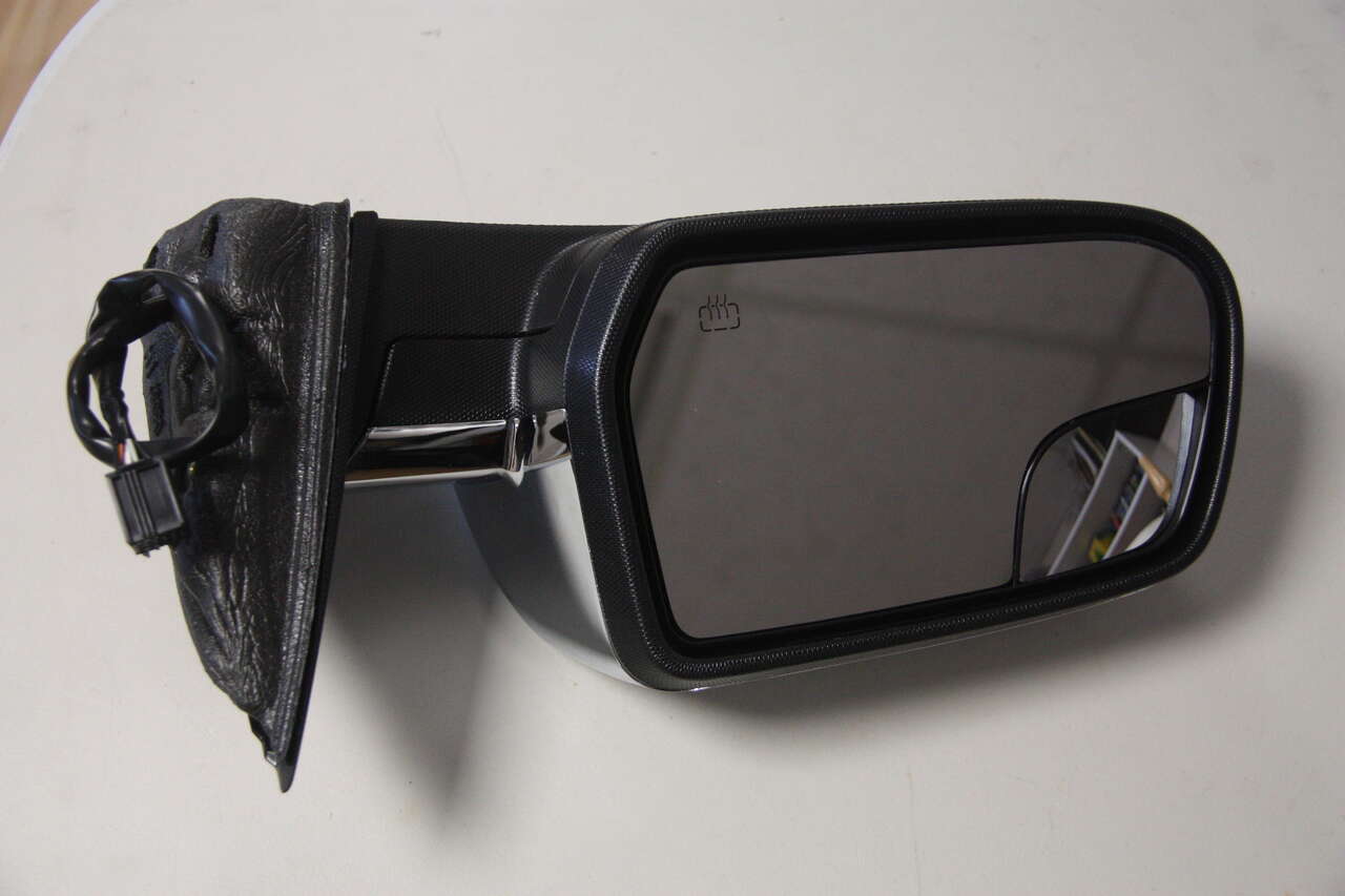 2010-2014 GMC/Chev Driver Side Mirror TRQ MRA08131