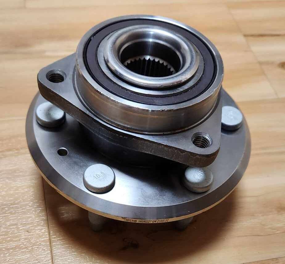 FW331 | Front Wheel Bearing And Hub Assembly with Wheel Studs - GM (19434718)