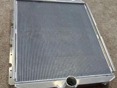 3 Row Aluminum Radiator For International 2300 3000 3600 3800 4900