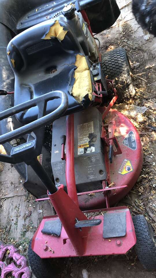 Snapper Riding Mower w/bag system