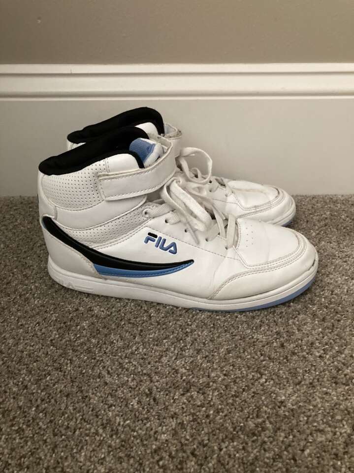 Fila High Top Shoes Size 6.5