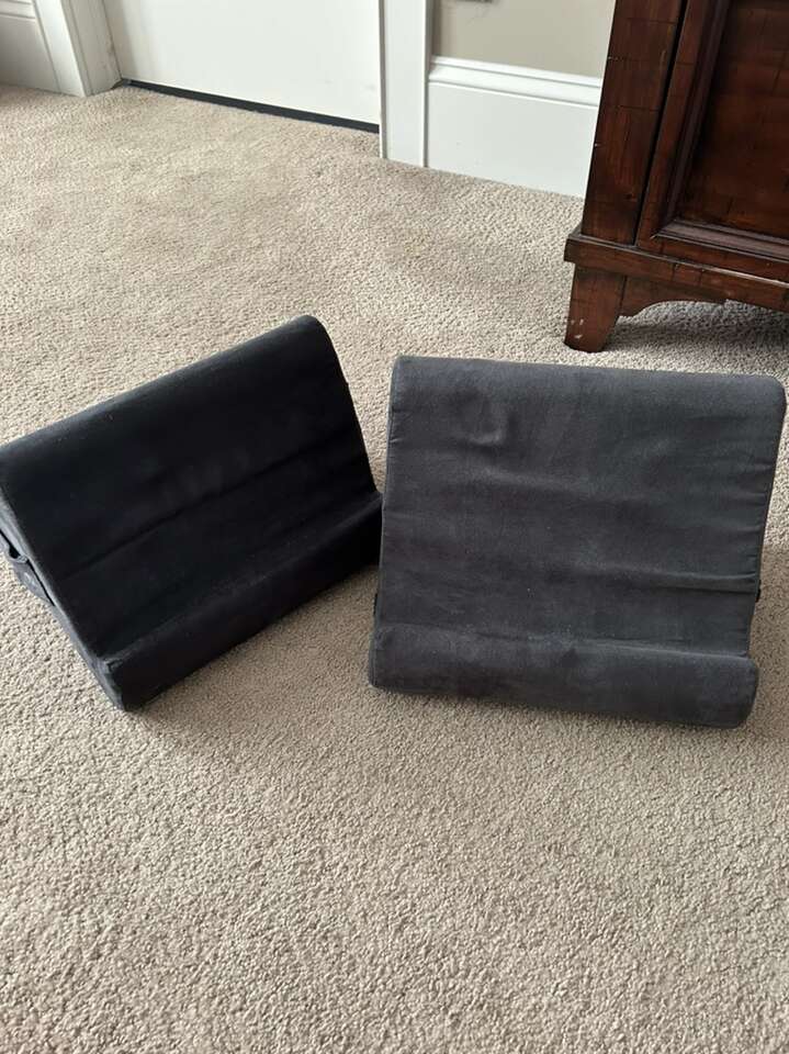 Pillow Pad For iPads Books Hands Free Reading