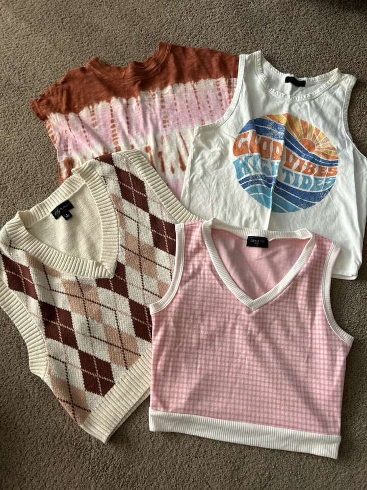 Sweater Tank Tops Size Large