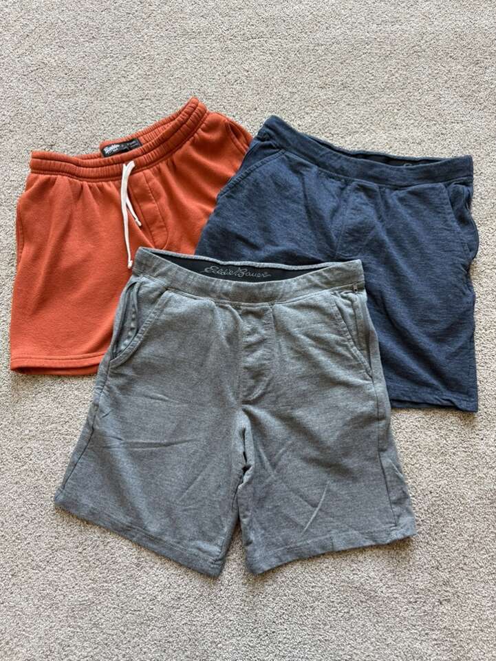 3 Shorts Size M