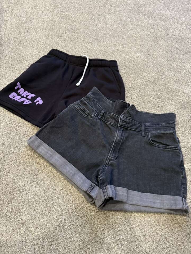 Shorts 2 Pairs Size 4