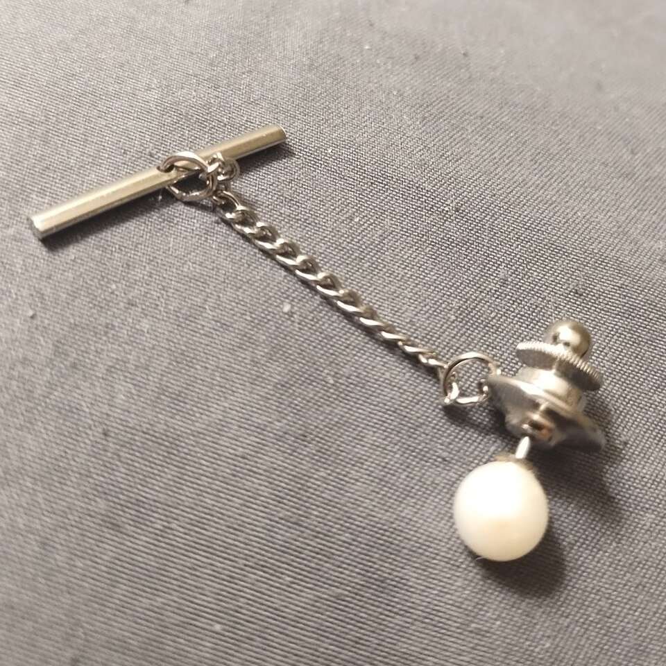 For Trade,Vintage Pearl Tie Clip.(Costume)