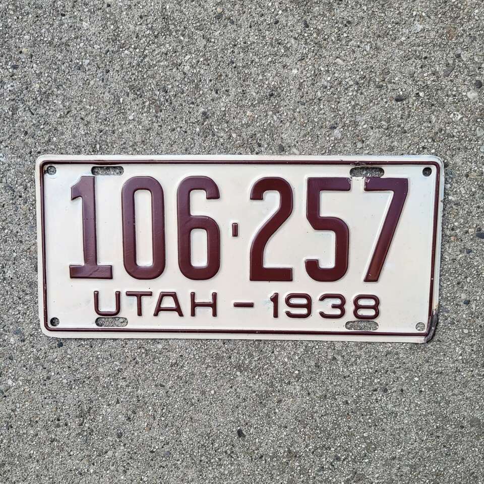 2002 high quality Utah License Plate Pair 519M2