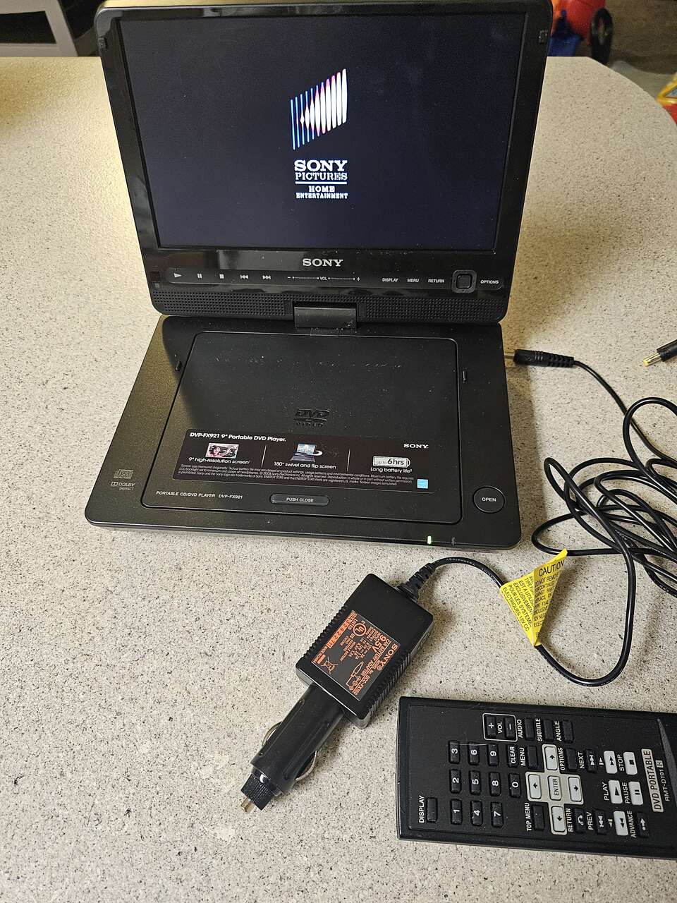 Sony DVP-FX921 Portable DVD Player w/ Battery pack, Charger, CAR CHARGER, Remote