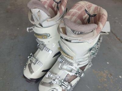 Tecnica Phoenix 100, size 24.5