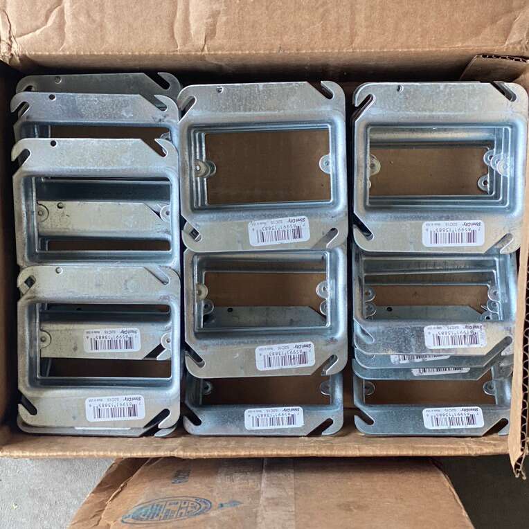 50 Thomas And Betts 52C15 4” Square Device Ring