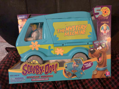 Scooby-Doo 50 Years Mystery Machine Playset Includes Fred Walmart Exclusive