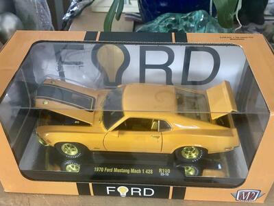 M2 MACHINE 1970 FORD MUSTANG MACH 1 428 CHASE