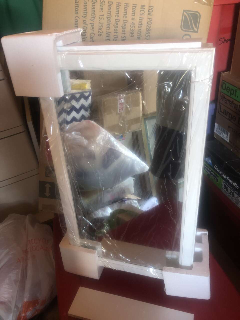 Glacier Bay medicine cabinet  15 in white new