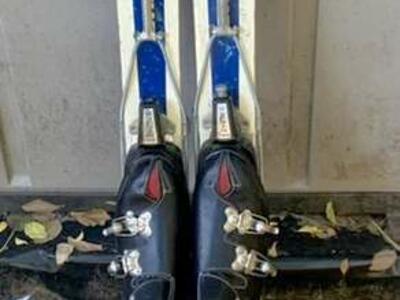 Vintage Wood Zenith Phantom Kids Skis W/boots