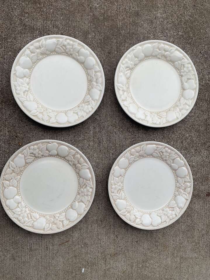 Metlox Vernon Antiqua Salad Plates Set of 4 VTG