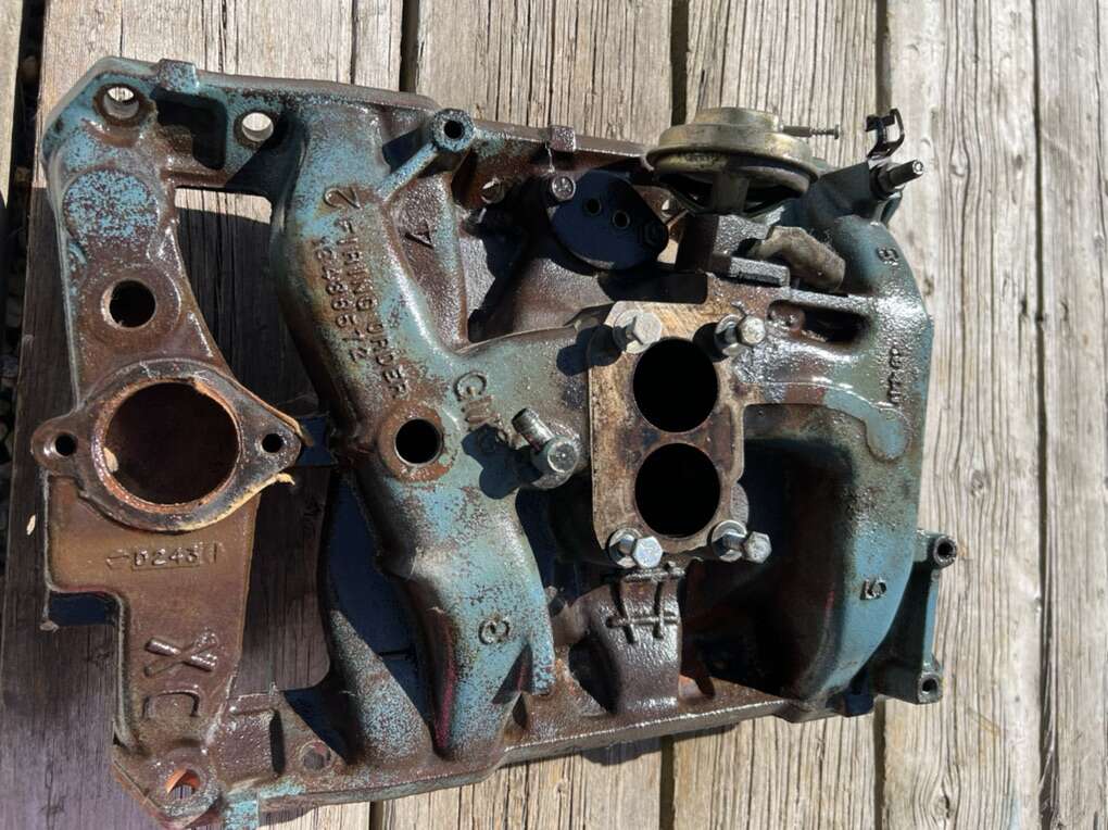 Pontiac Intake Manifold