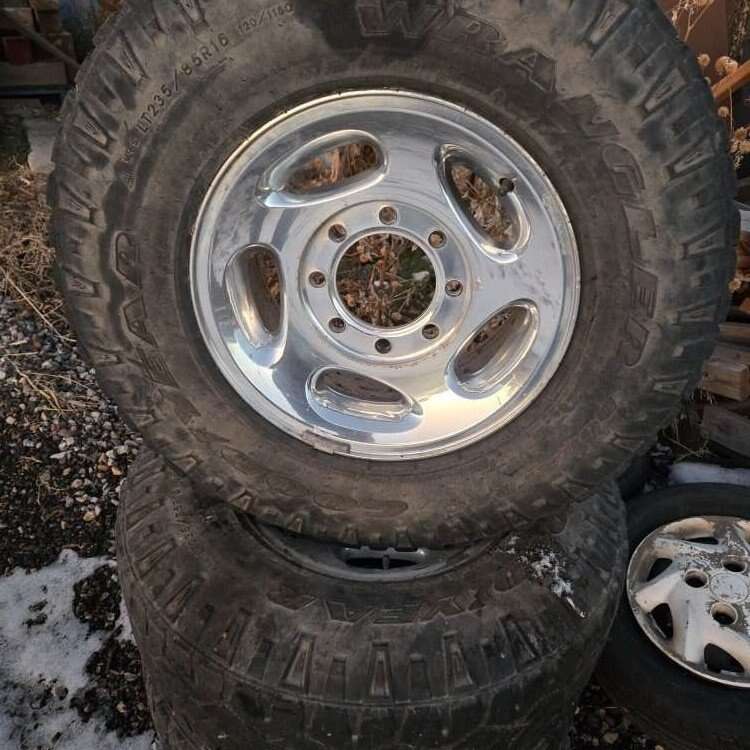 2-2002 dodge 2500 wheels and tires