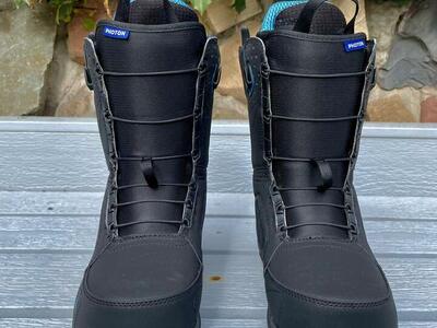 2024 Burton Photon size 9