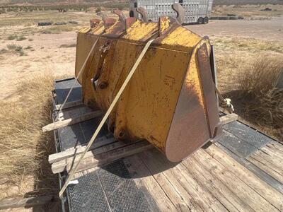 3 Yard John Deere 644 D Loader Bucket