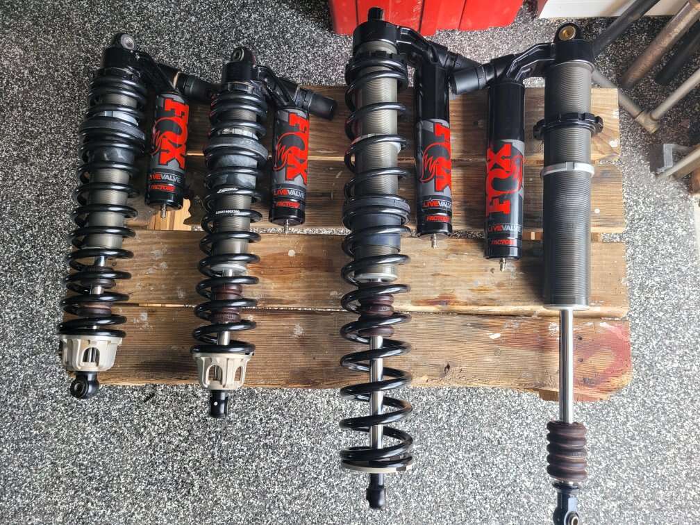 Shock Rebuilding Live Valve Internal Bypass