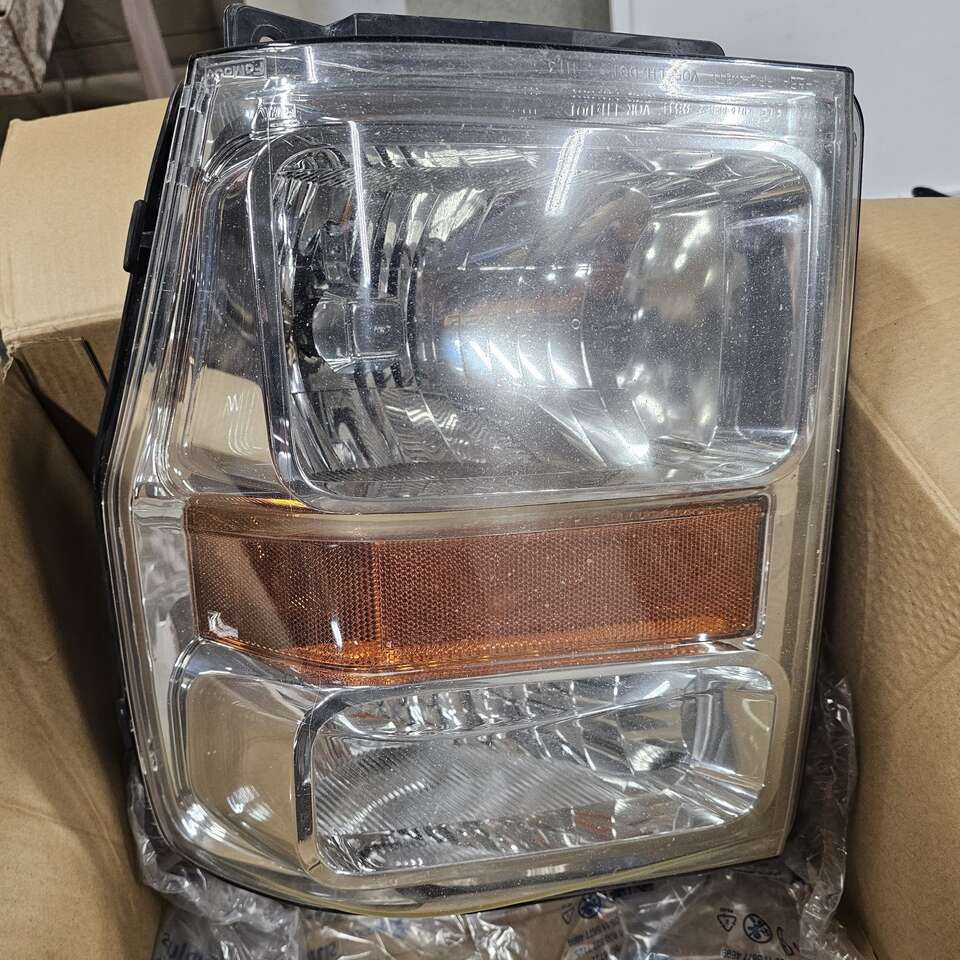 DRIVERS SIDE HEADLIGHT