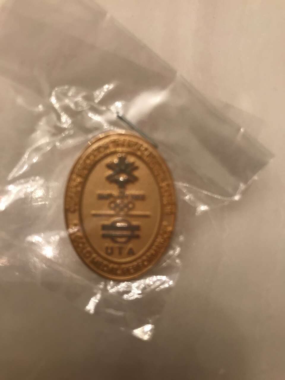 Salt Lake City 2002 UTA Gold Winter Olympic Games Pin NEW transportation sports Collectibles memorabilia