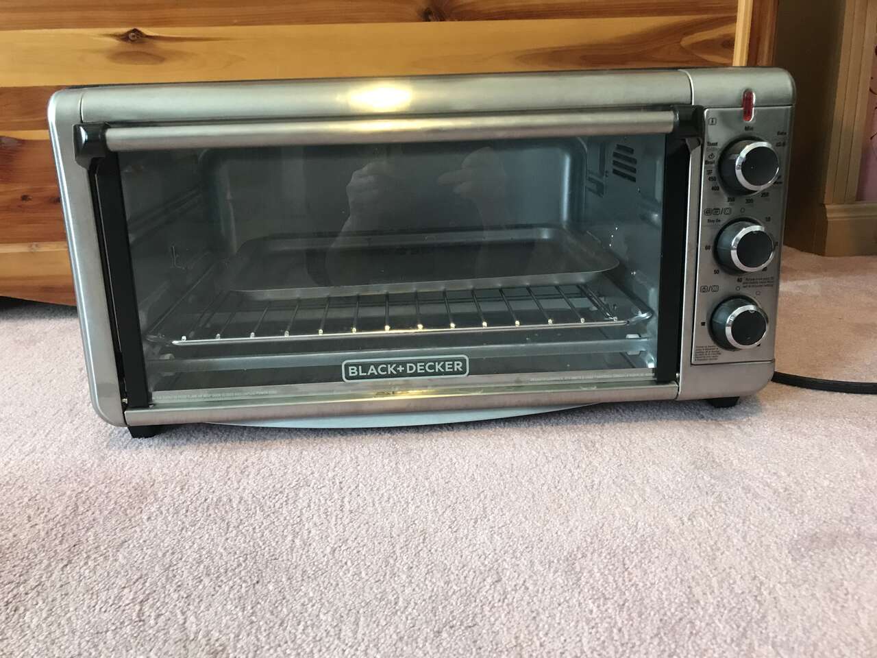 Large Black and Decker Toaster Oven black with tray grill bake toast broil