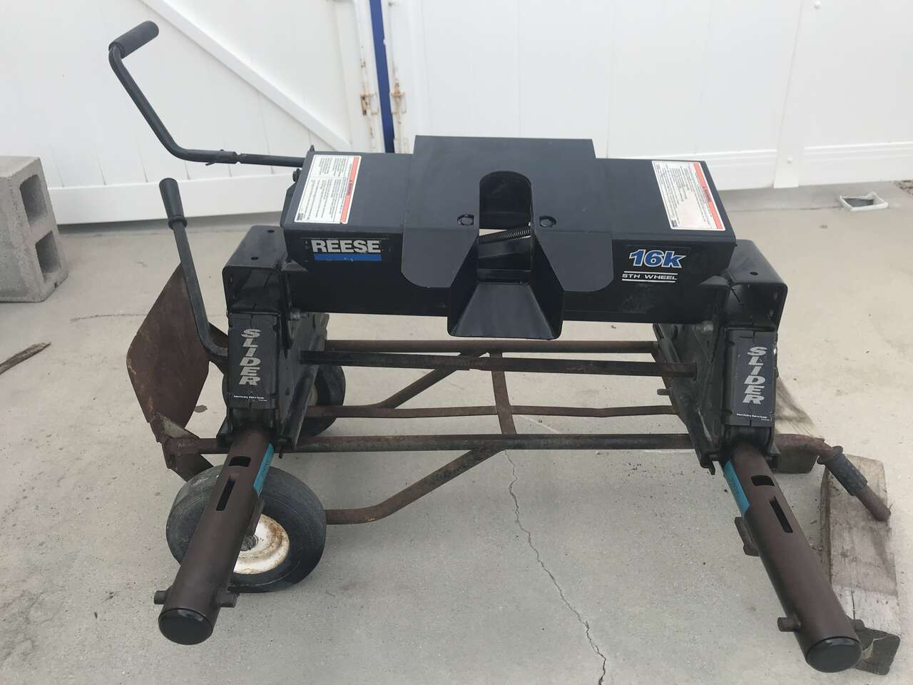 Reese 16k Slider 5th Wheel Hitch