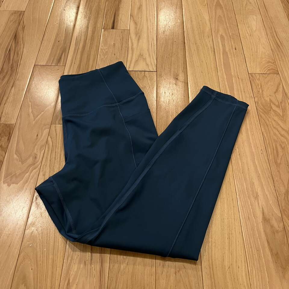 Lole Step Up Ankle Leggings in Dark Blue - Medium