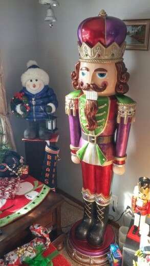 Christmas Decorations. Professional Grade. Hollywood Quality. Make Offer