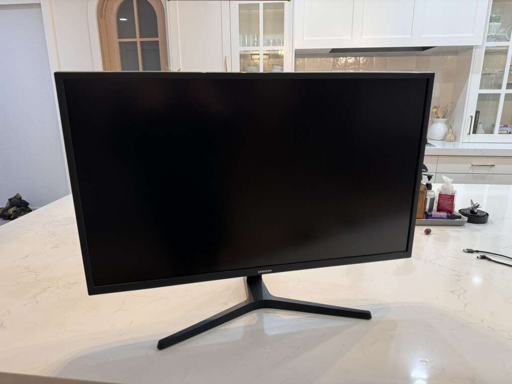 Samsung 32” 4k UHD Monitor | Computers | ksl.com