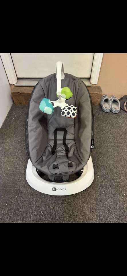 4 Moms Vibrating Baby Seat
