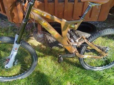 Specialized bighit3 downhill mountain bike