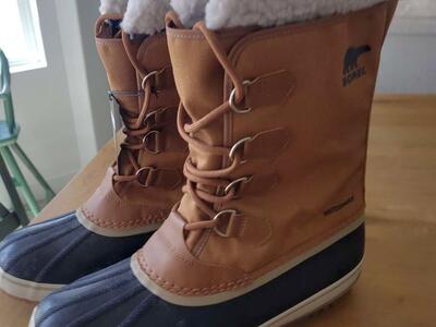 Sorel rubber Snow boots new size 14